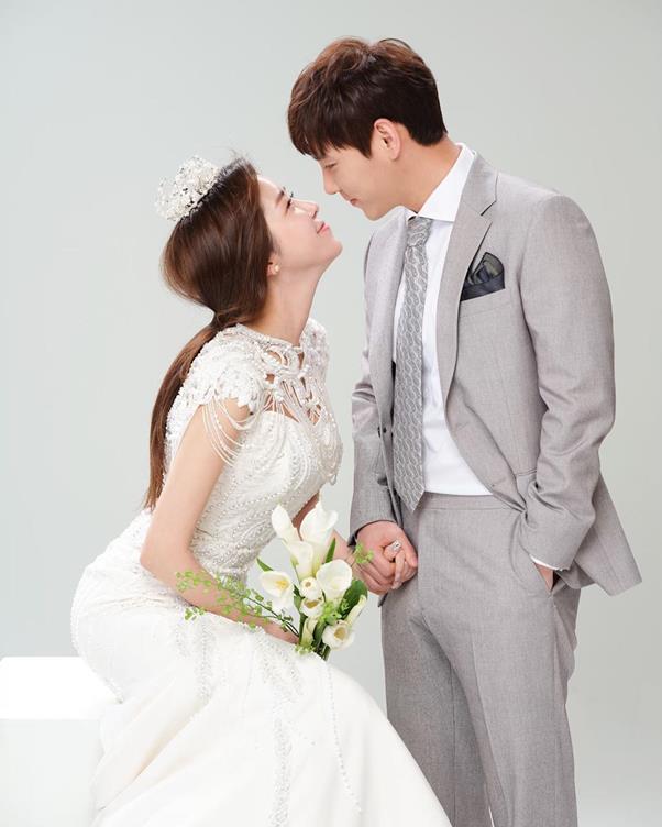 Айдолы второго поколения Чхве Сон Ук (Paran) и Ким Джи Хё (Cats) объявили о браке
