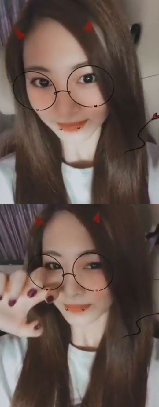 v live