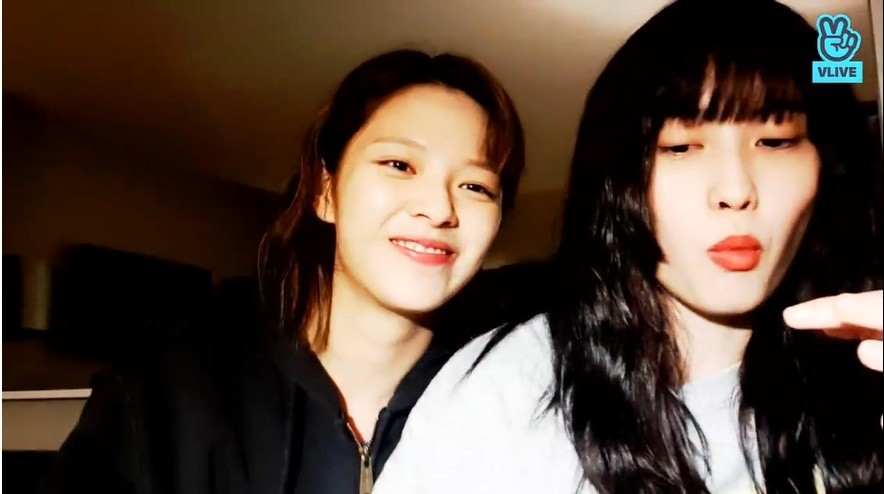 v live