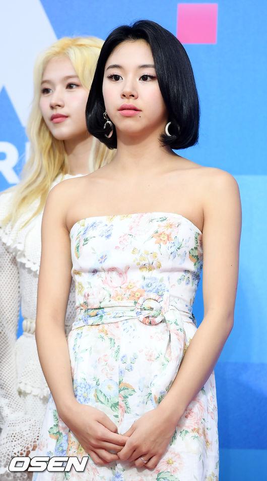 v live