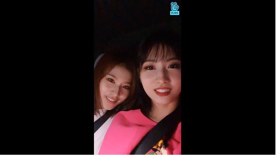 V Report Twice S Momo Sana Go Live From Taxi