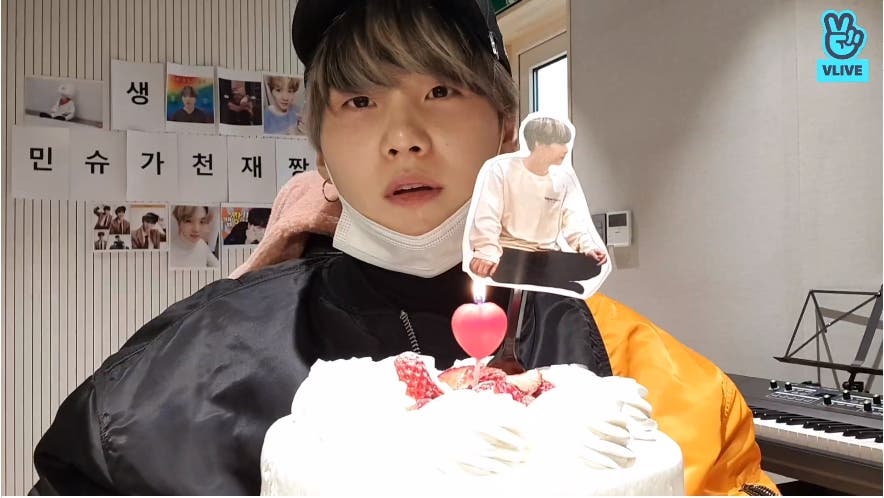 V Report Bts Suga Celebrates Birthday