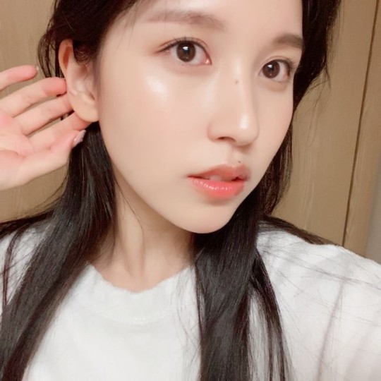 v live
