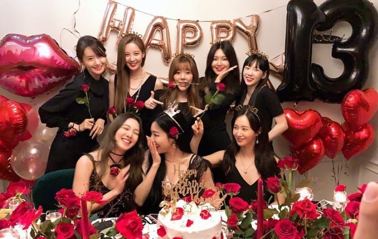 Snsd Members Enthusiastically Celebrate 13th Anniversary It S Snsd Forever