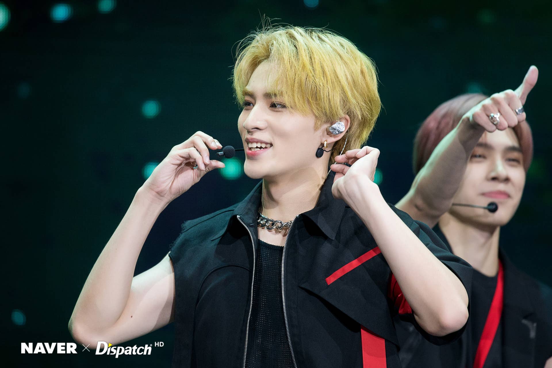 pics Wayv Xiaojun Blonde v live