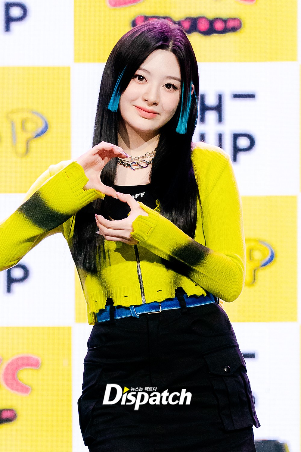 V LIVE